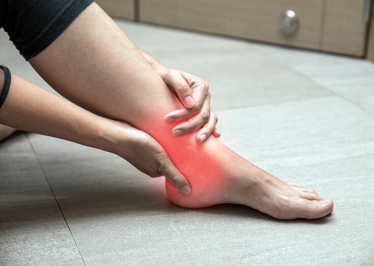 Fascitis plantar. cuándo acudir al fisioterapeuta en Marbella para aliviar el dolor de talón causado por la fascitis