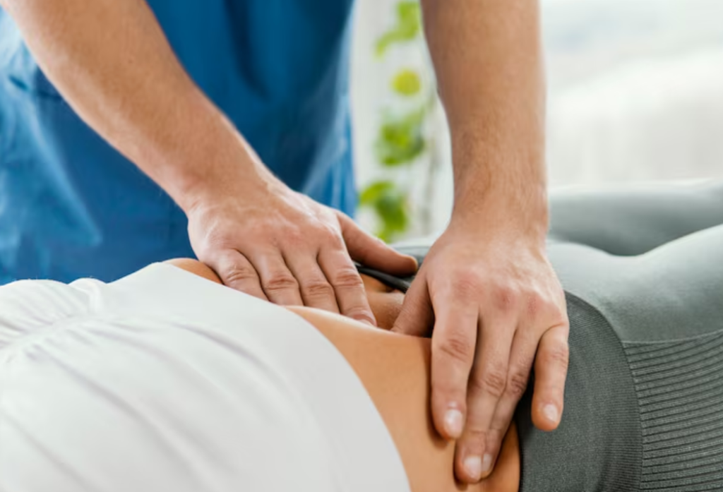 osteopathic therapist in marbella checking patient